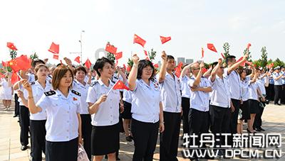 寒潮来袭！黄龙溪镇社工站探访特困老人 让温暖触手可及